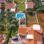 Apartment Dalmatina Mit Pool Fuer 4-1 Personen By Interhome *