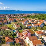 Apartment Dalmatina Mit Pool Fuer 4-1 Personen By Interhome *