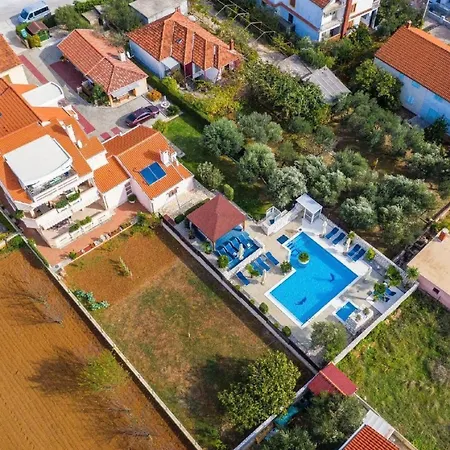 Dalmatina Mit Pool Fuer 4-1 Personen By Interhome Lägenhet *