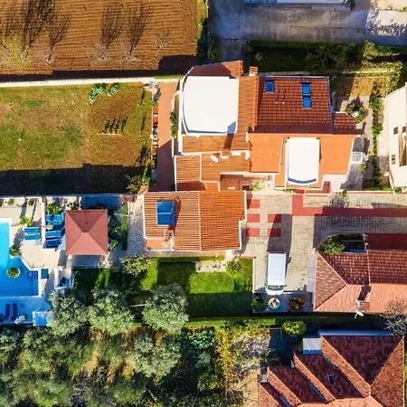 Lägenhet Dalmatina Mit Pool Fuer 4-1 Personen By Interhome Zadar