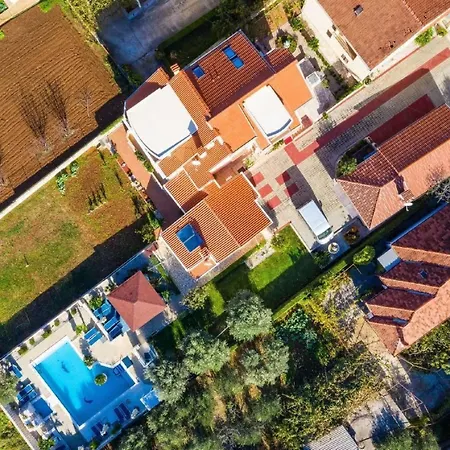 Lägenhet Dalmatina Mit Pool Fuer 4-1 Personen By Interhome Zadar
