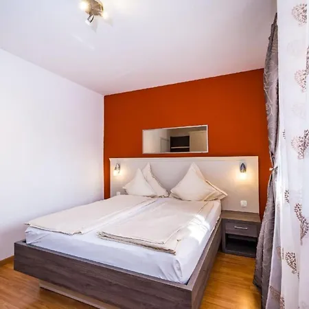Dalmatina Mit Pool Fuer 4-1 Personen By Interhome Lägenhet *